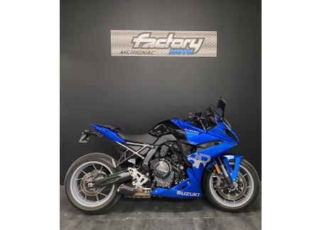 SUZUKI GSX-8R