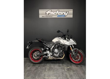 SUZUKI GSX-8S A2