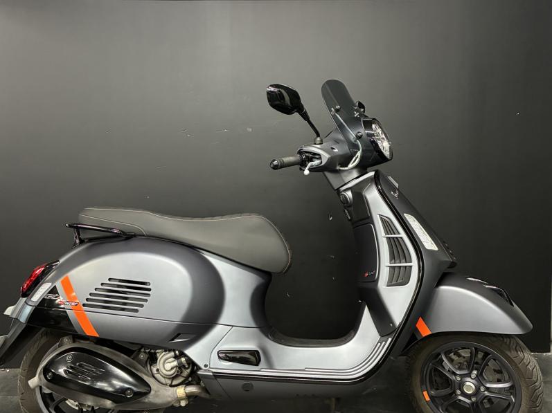 VESPA GTS 300 SUPER SPORT